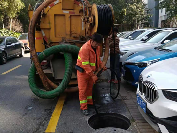 周矶管理区排污管道清淤